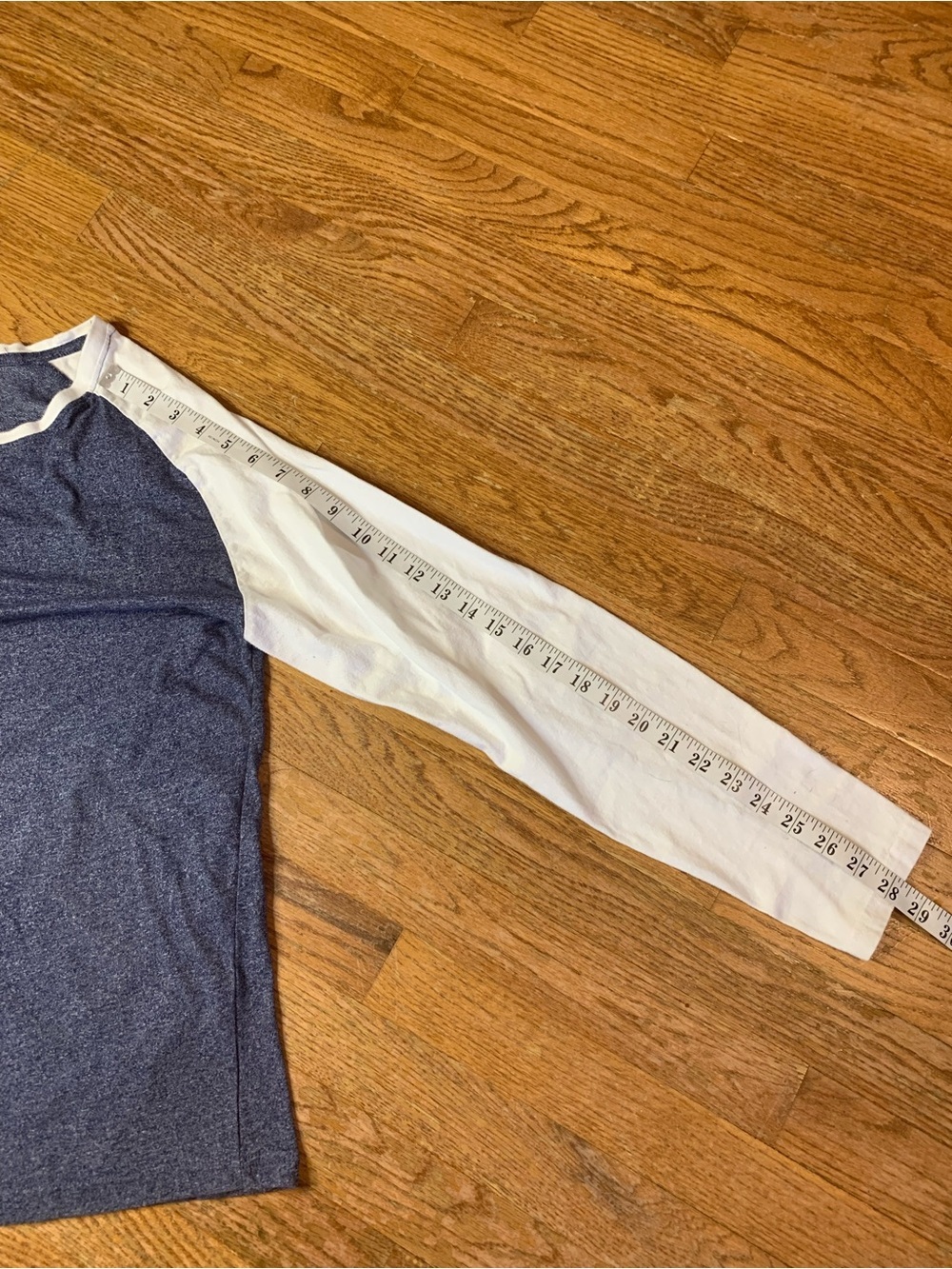 3/$15 Urban Heritage Blue & White Raglan Baseball Tee Long Sleeve Size XL - Picture 7 of 7
